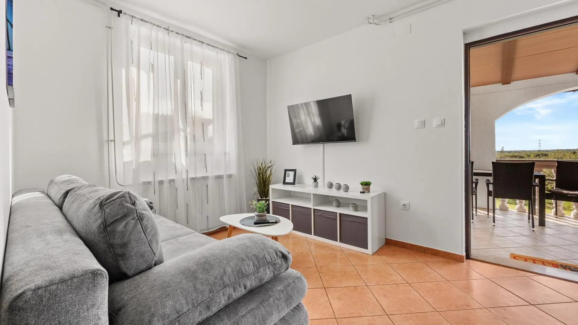 Apartment Danica Valtura