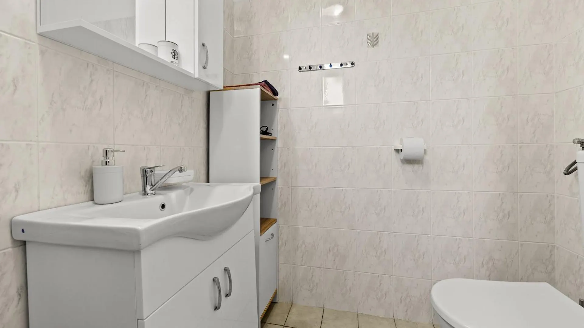 Apartment Danica Valtura 0*,  Croazia